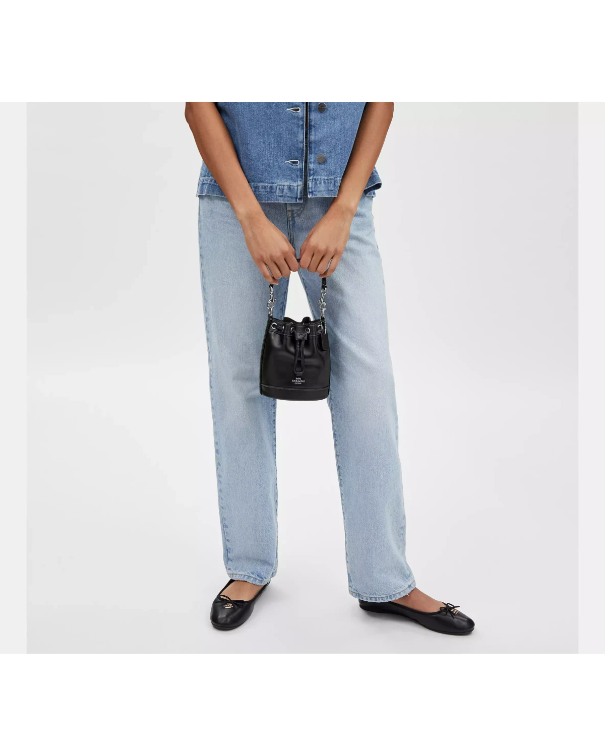 Жіноча міні сумочка Coach Mini Bucket Bag Black — фото 5