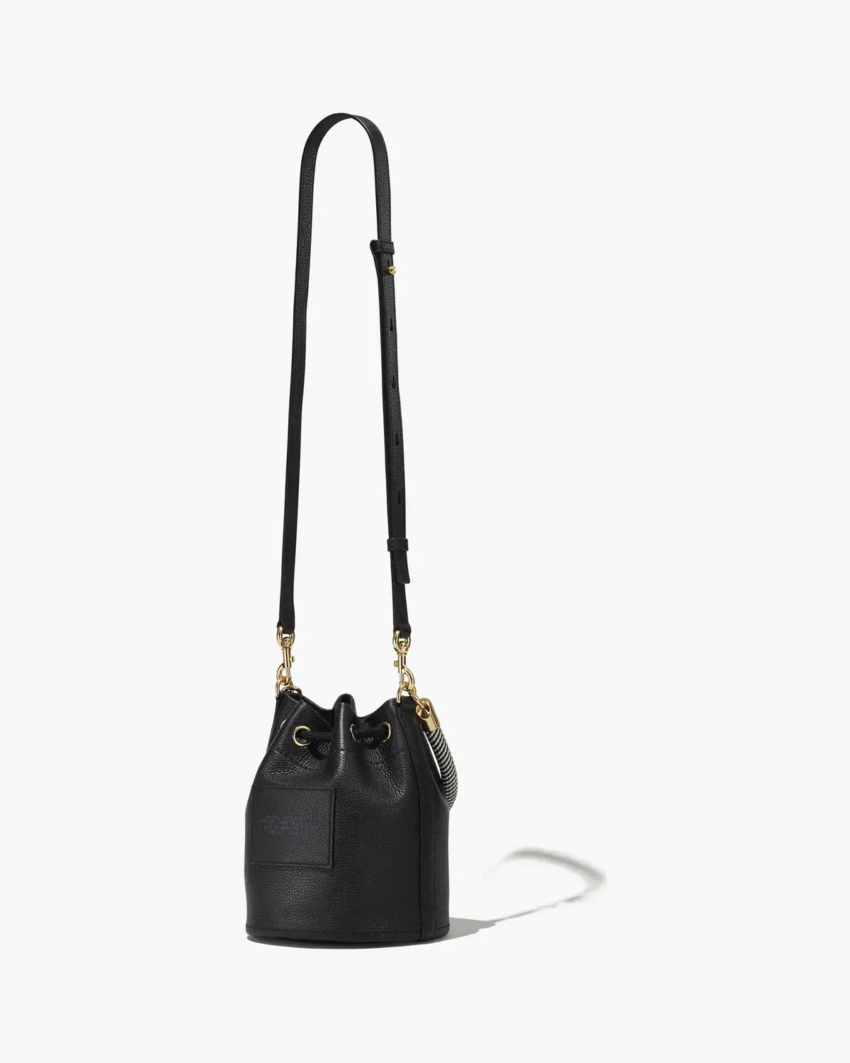 Жіноча шкіряна сумочка крос-боді Marc Jacobs the leather bucket bag — фото 2
