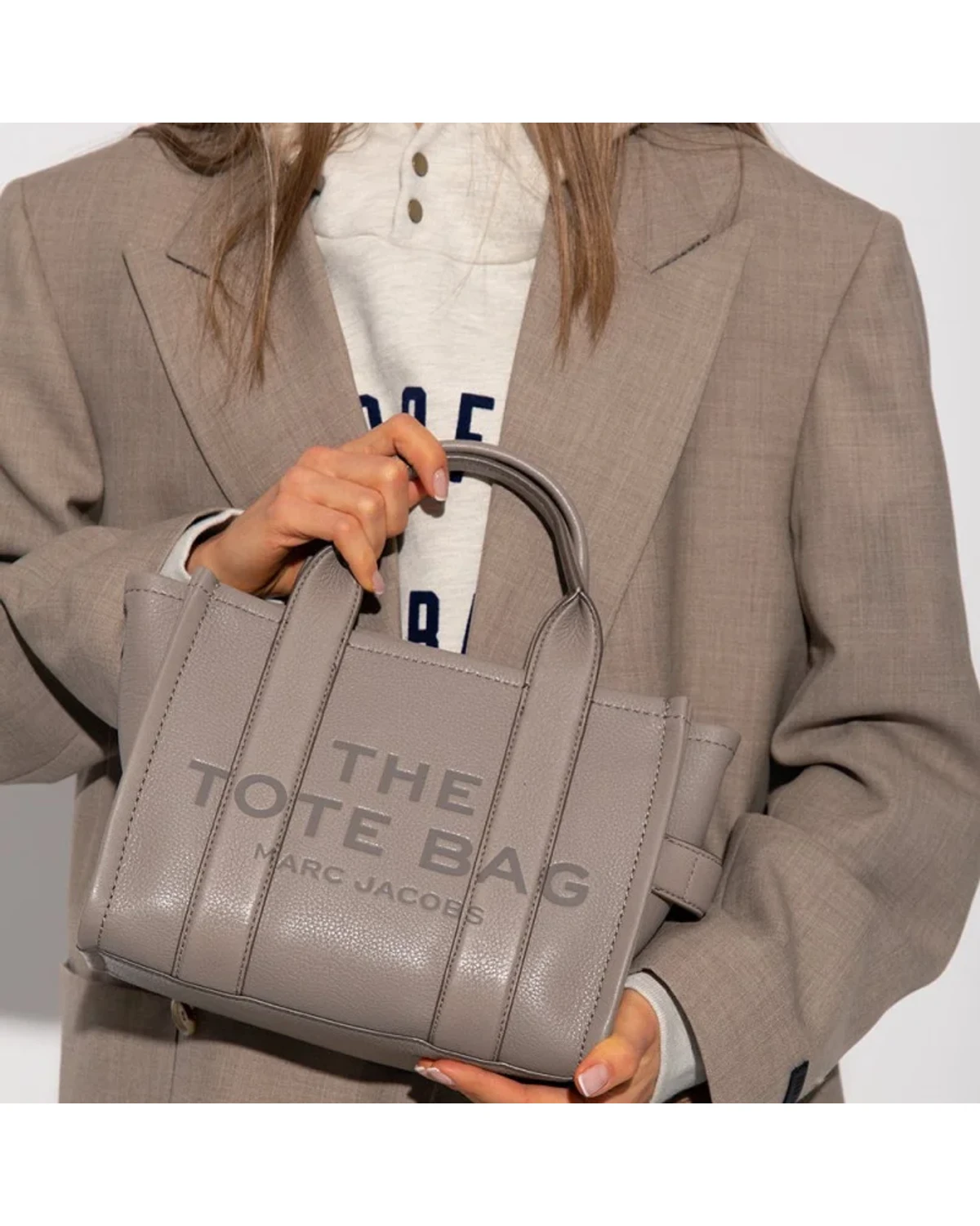 Сумка Marc Jacobs The Leather Small Tote Bag Cement — фото 4