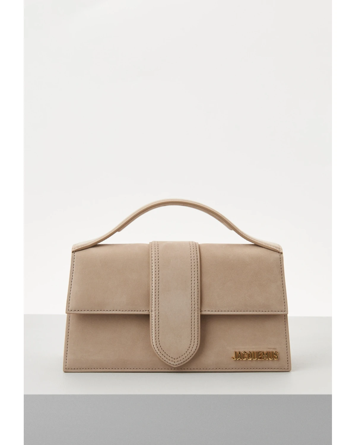 Сумка JACQUEMUS Le Grand Bambino Beige